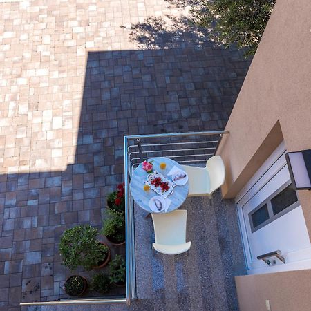 Apartments Viktorija 2 Baška Стая снимка