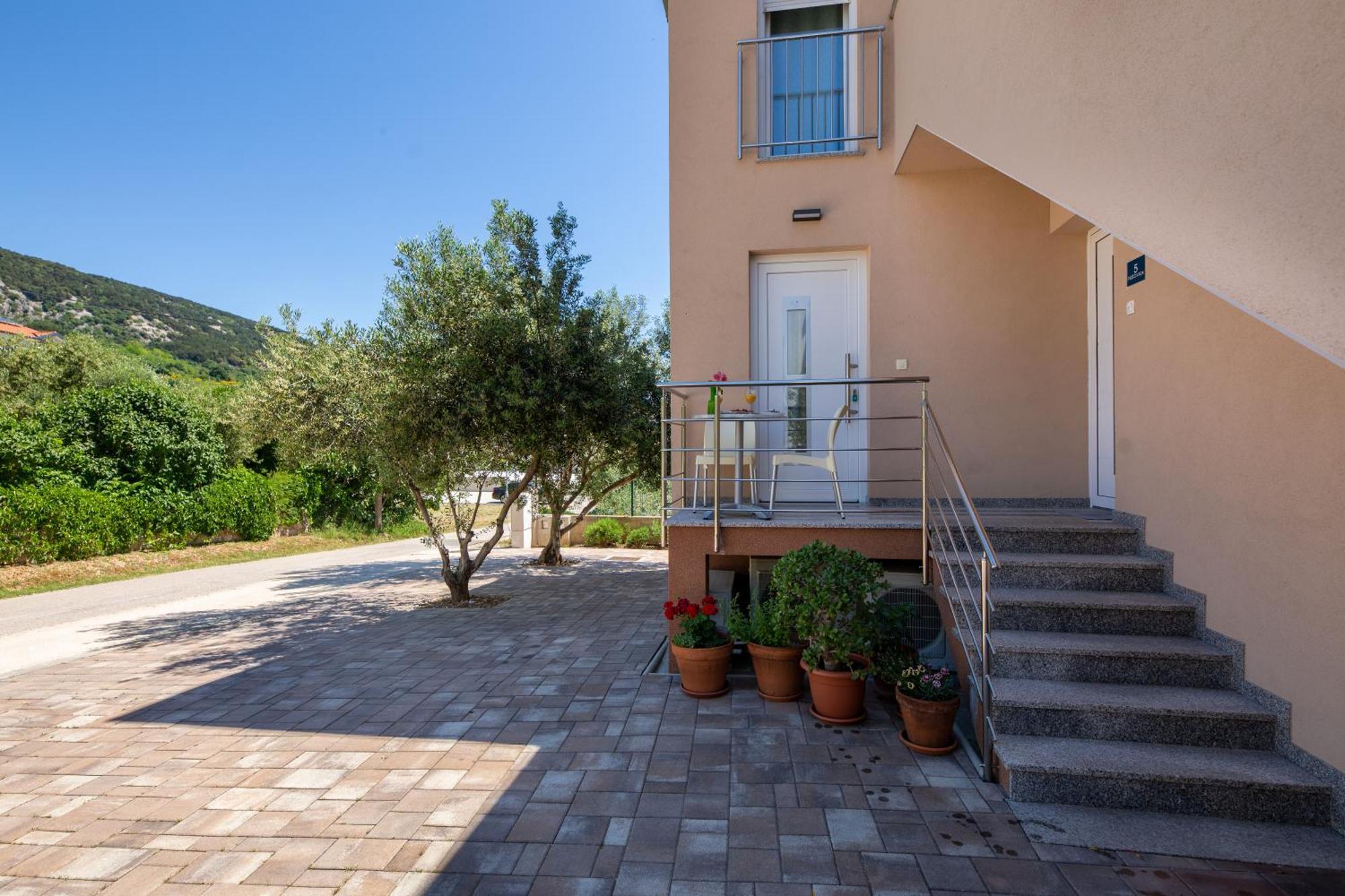 Apartments Viktorija 2 Baška Стая снимка