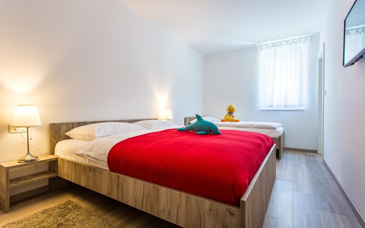 Apartments Viktorija 2 Baška Екстериор снимка
