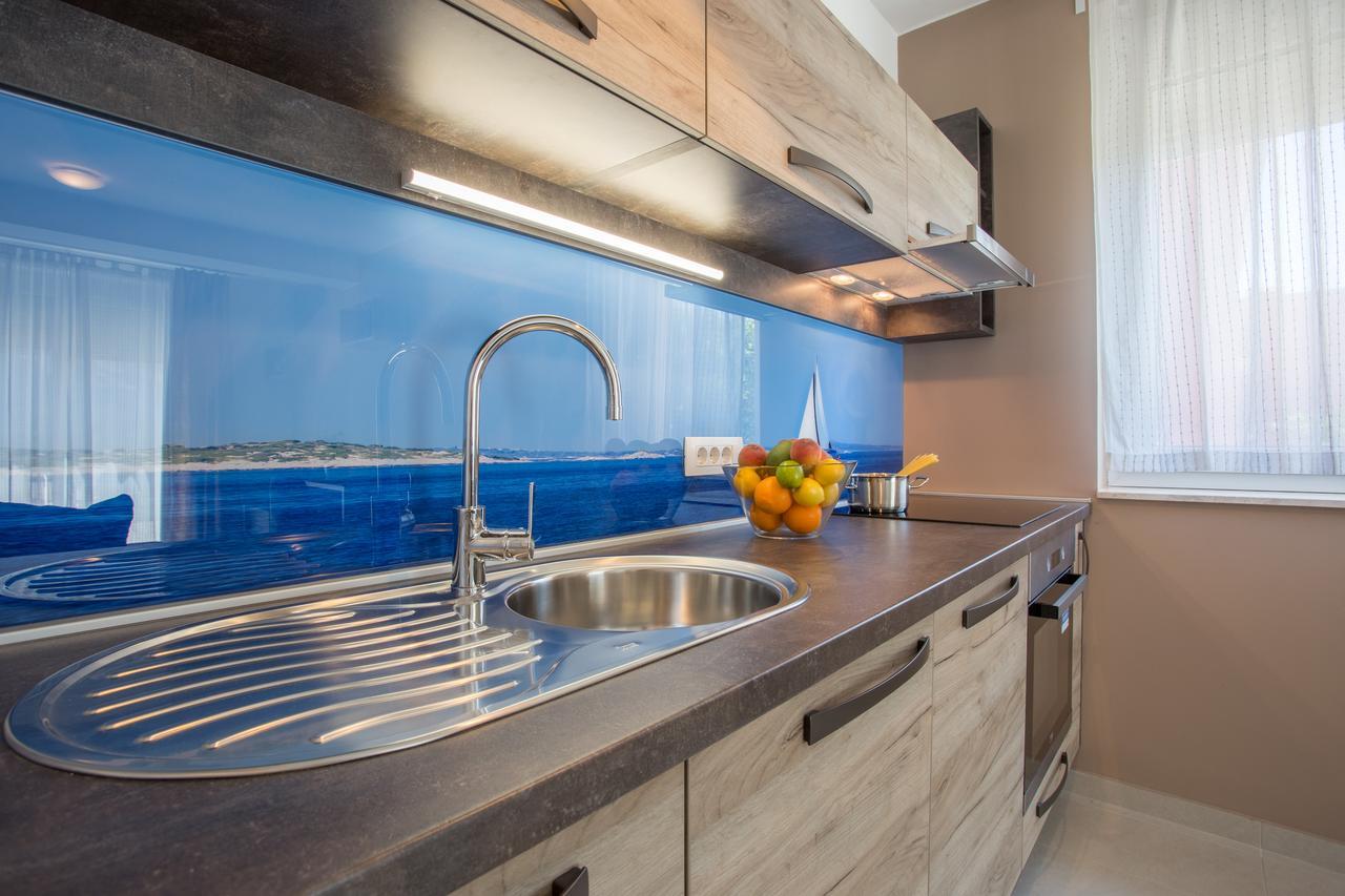 Apartments Viktorija 2 Baška Екстериор снимка
