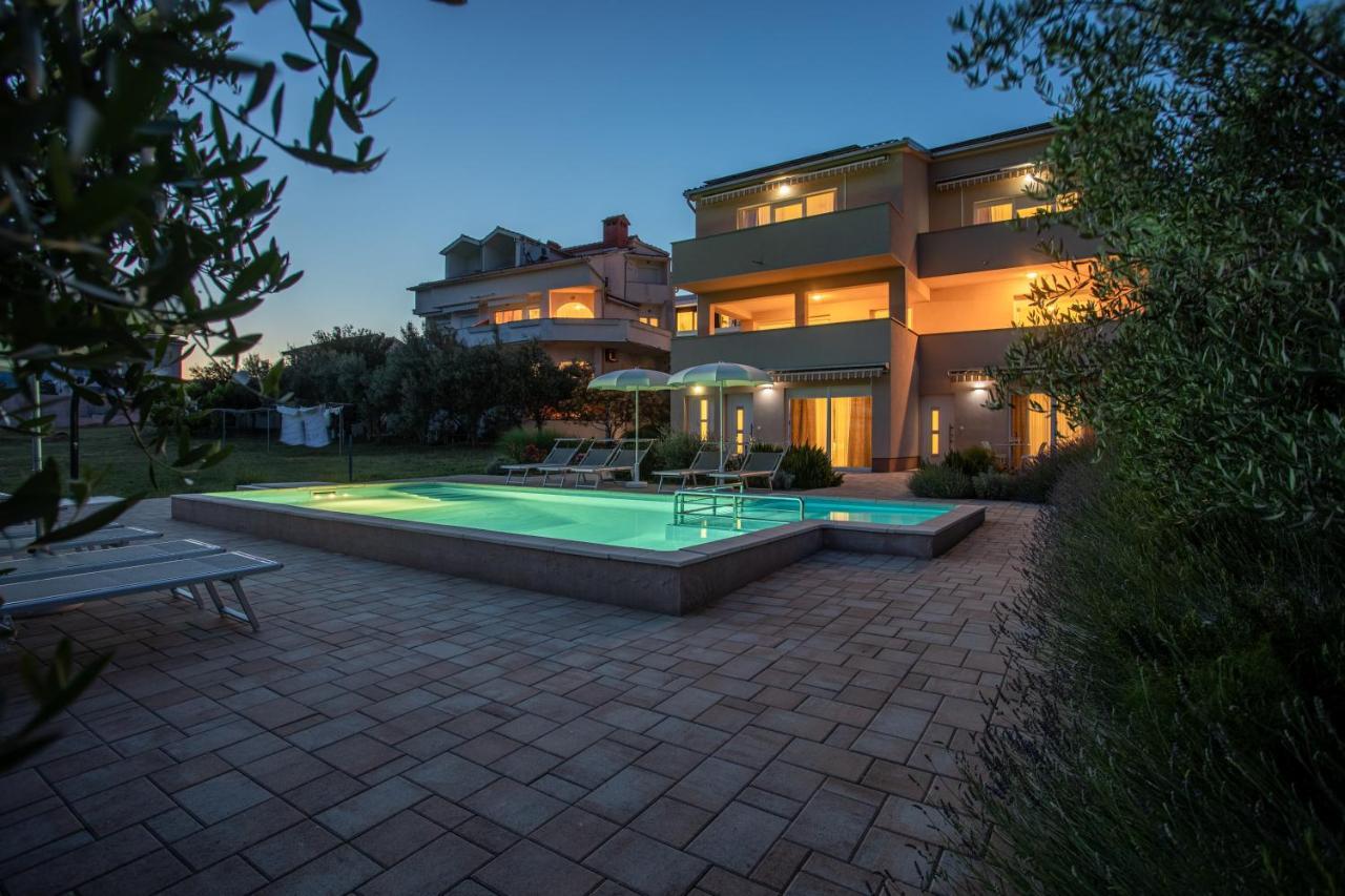Apartments Viktorija 2 Baška Екстериор снимка